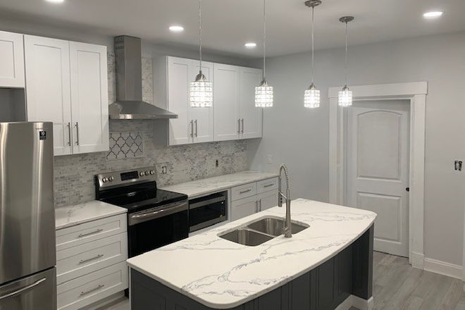 Kitchen - Luxury Living 3Bed/1Bath Unit - 1/2 Block to XU Apartments
