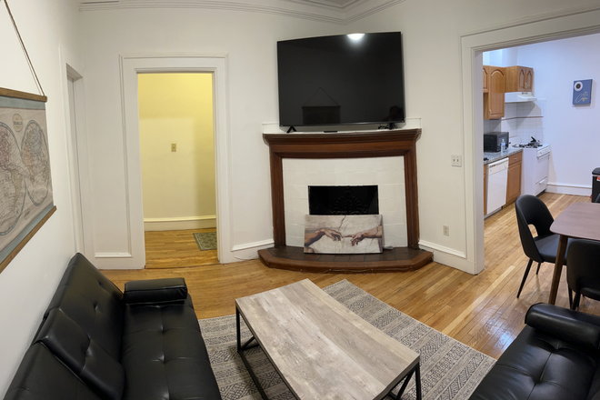 Living Room - 21 park vale ave apartments