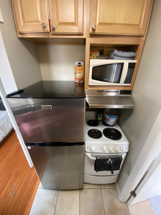 Kitchen - Studio Summer Sublease close to the hill and pearl Apartments