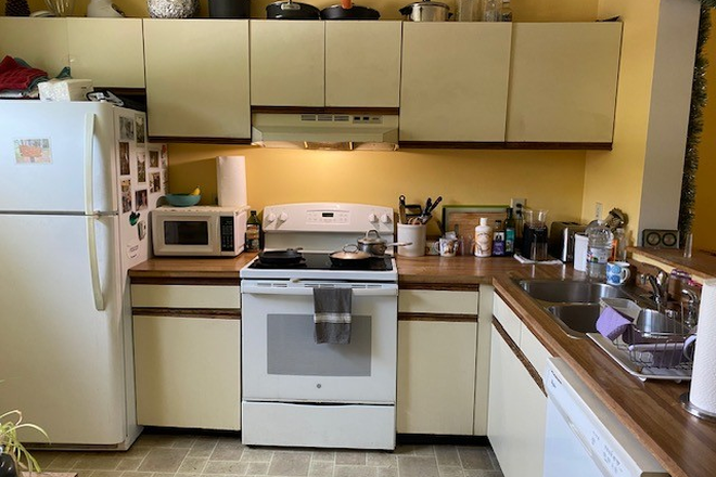 Kitchen - Live Close to Everything Condo