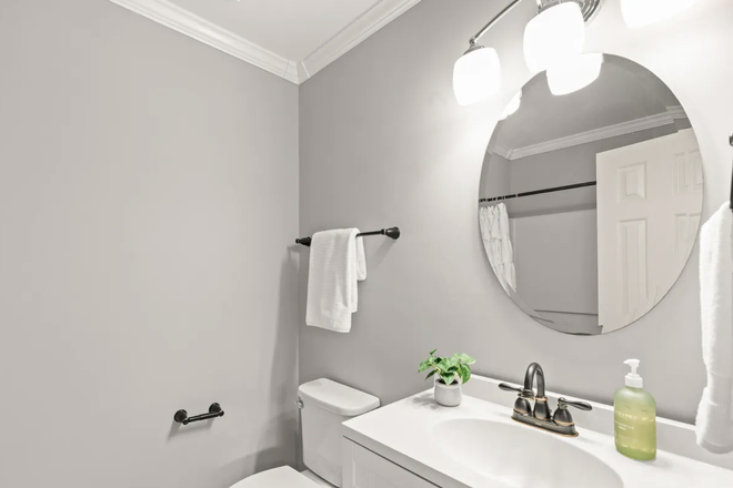 Private bathroom - Six Forks townhome