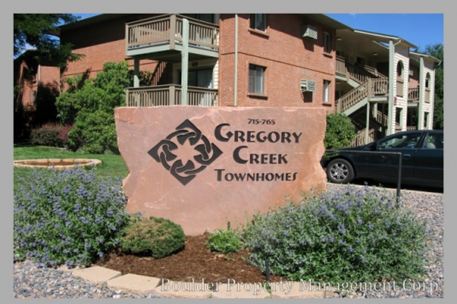 Gregory Creek Apartments - 725-765 Arapahoe Ave. - Gregory Creek Apartments (2BR/1.5BA)