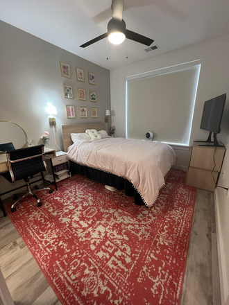 bedroom - Hub apartment, close to campus