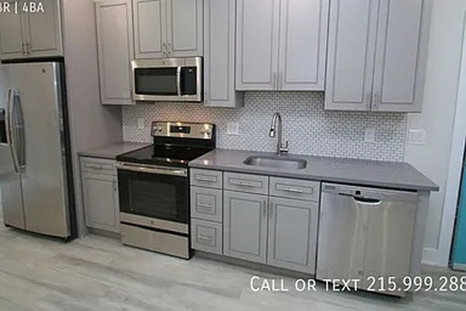 Kitchen - 2b/2b, 3b/3b, 4b/4b - Private Bath per Bedroom, In-unit W/D, Modern Build, Walk to Drexel Apartments