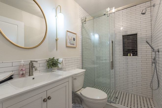 Bathroom - Fully Furnished 2BR, 1BR and Studio 5min walk to Drexel Townhome