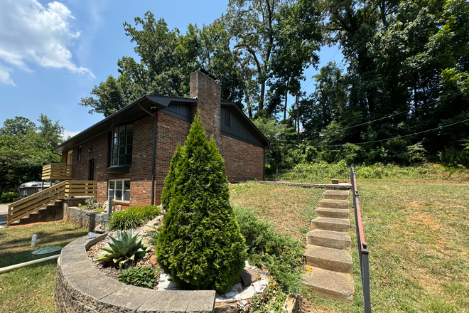 Front - $685/month private bedroom for rent walking distance to West Town Mall. House