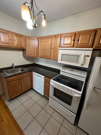 Kitchen - Summer sublet needed next to Berklee! Apartments