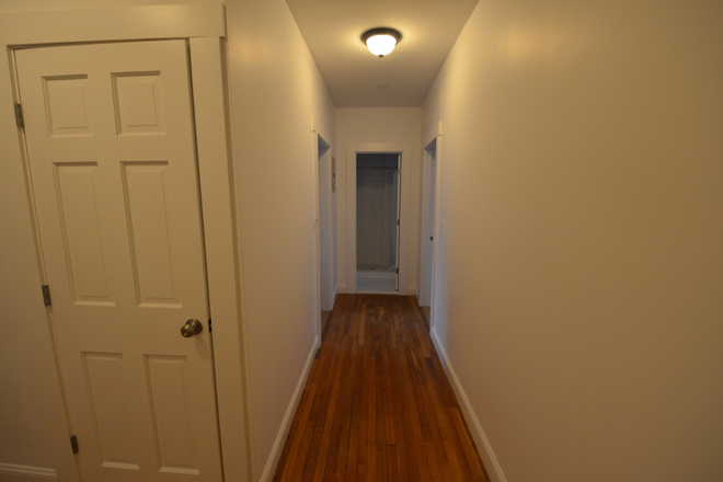 1 Bed Split - 121 Saint Stephen - Avail 9/1 - Charming Convenient 1BR Split on St Stephens Apartments