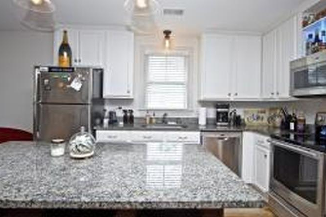 kitchen - 5 Strawberry Lane Unit B, 1 mile from medical district Duplex