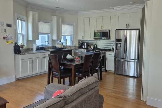 Living room - 1 spacious, large bedroom in newly renovated apartment in Sommerville ($1415/mo)