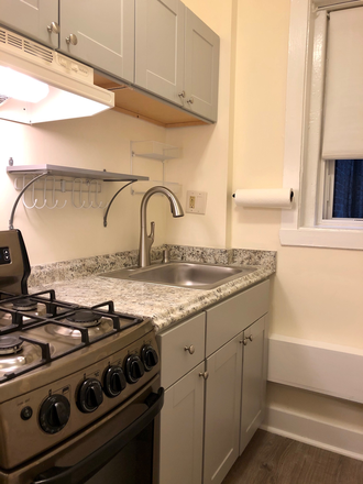 itchen - FENWAY -SYMPHONY Studio on Burbank St.09/01 **NO FEE*** Condo