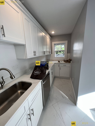 Call NOW for showings! 617-236-8600 - LAWRENCE STREET - STUNNING WATERTOWN 3 BED 2 BATH W/ LAUNDRY IN THE UNIT! *AVAIL 9/01/2025* Apartments