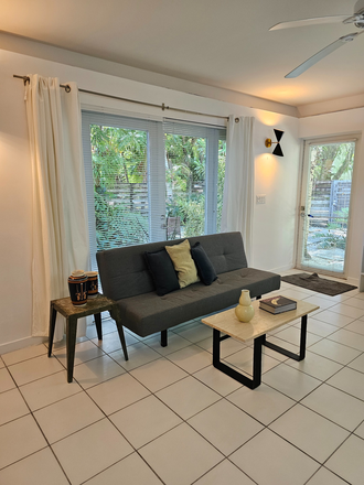 big windows garden exposure - 1.2 mls to UM avail 7/8/25 coconut grove garden studio apt. private entrance. furnished