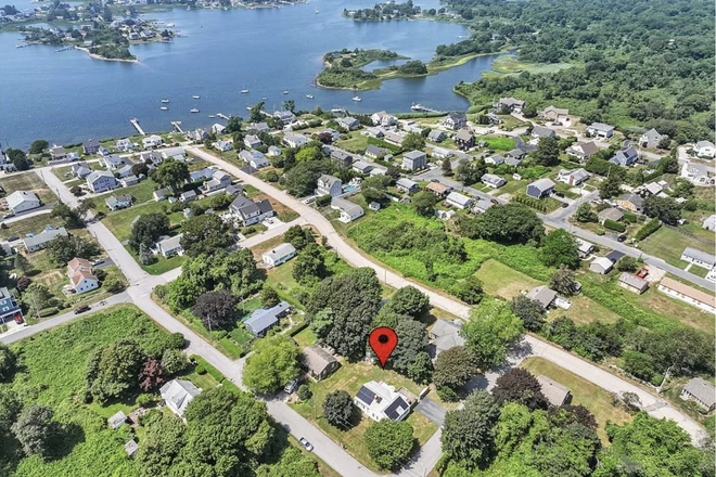 Location - Furnished 3BR House – Close to URI, Beaches & Point Judith