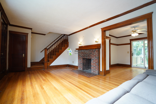 1 - JAN 2026-Sweet Brighton Single fam, 3 bed, office, Pets ok. NO FEE! House