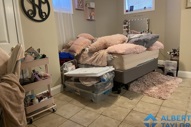 Bedroom #4 - Large 5-Bedroom Duplex!! NO BROKER FEE!! Apartments