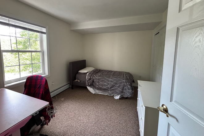 Bedroom - 1 Bd Lease takeover (apartment is a 3 bd 2 bath)