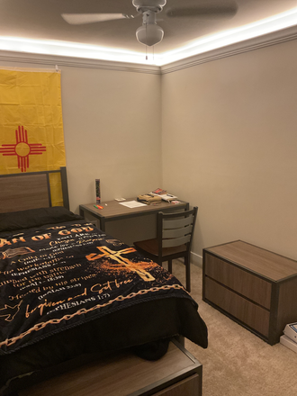 Bedroom - The Oasis, close to campus