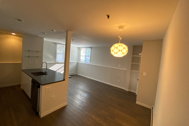 2 - August Preleasing: 1725 18th St #1 Apartments