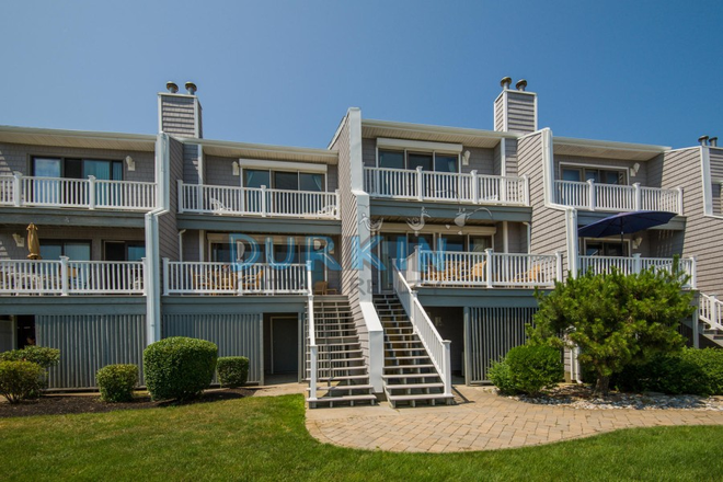 Exterior - Beautiful Condo with Double Deck