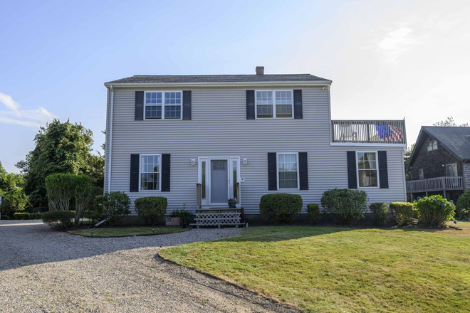 Front - Brand New Listing! A must see! Rents to 3 students for $2700 or 4 students for $3400 House