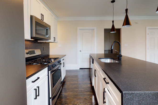 Call NOW for showings! 617-236-8600 - PARKER ST - *NO FEE!* LUXE RENOVATED 5BR DUPLEX FOR *9/1/2026* W/ IN UNIT W/D, 2 BATHS, PATIO, YARD! Apartments