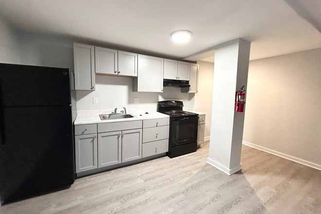 Kitchen - Recently Renovated 2 Bed 1 Bath