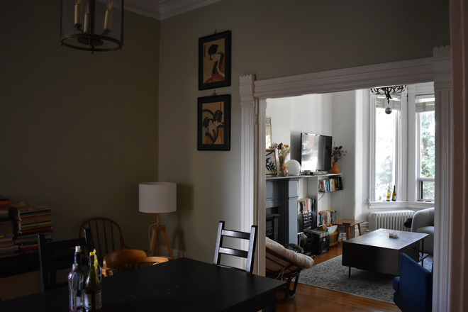 Living Room/Dining Room - 5 Bedroom 2.5 Bath Victorian House in Trinity Bellwoods/Little Italy Partially Furnished