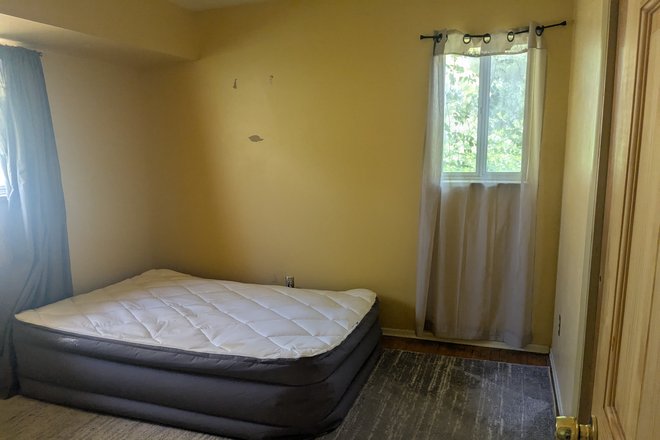 Bedroom - 4280 Aurora Avenue