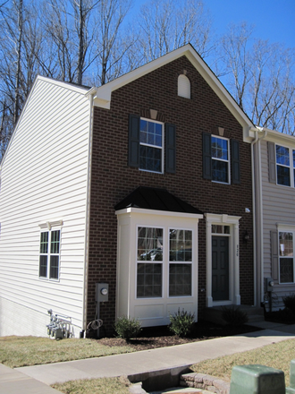 Front - House for rent available starting June 25th.  Very close to UVA and and Hospital.
