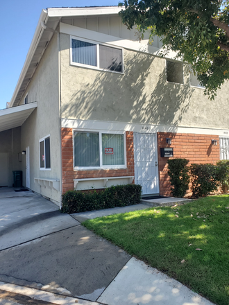 exterior - Spacious upstairs bedroom in 4 bedroom condo available. Quiet and private. Available June 15