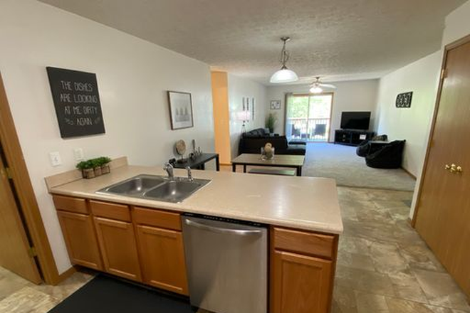 Kitchen - Anthrop Pointe Apartments