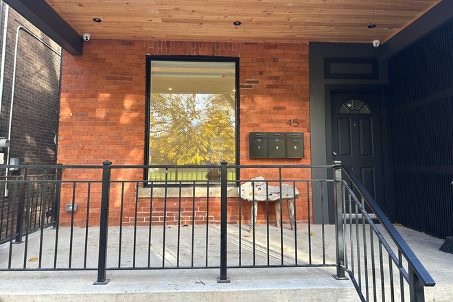 Front Door - Trinity Bellwoods Furnished Rental