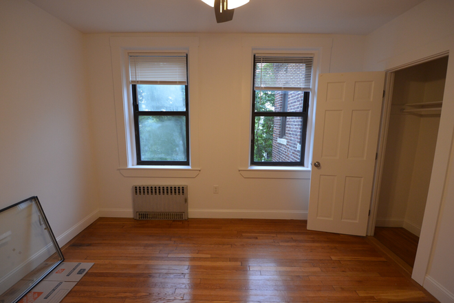 BEDROOM2 - 2 Bedroom Apt on Saint Stephen St - Available 9/1/26 - Close to Campus!