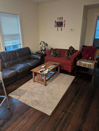 Spacious Living Room - Large Furnished Bedroom Available – Mission Hill / Longwood – $1,600 Negotiable