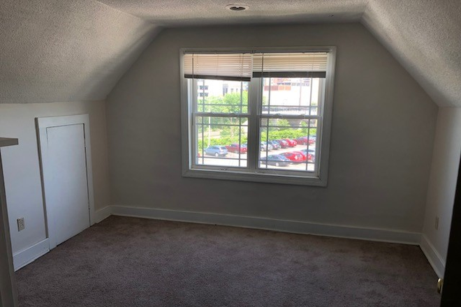 2nd Floor Bedroom - 11422 Fairchild Ave (CWRU Housing) Duplex