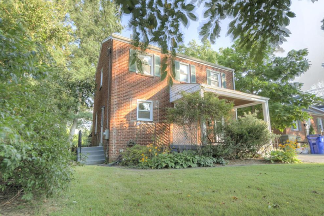Outside - 5 bed 2 baths Close to UMD at Potomac Ave! FULLY FURNISHED
