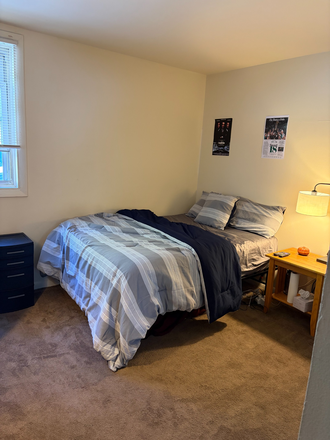 Bedroom - SPRING 2026 ONE SUBLET AVAILABLE, 5 seconds from bus stop, Amherst
