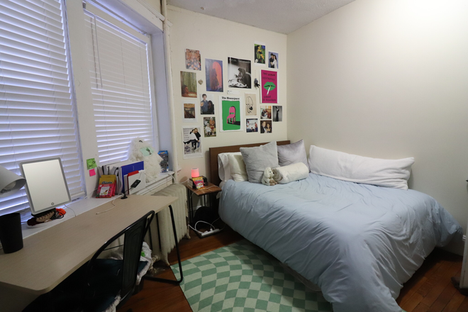 bedroom - Awesome Brookline 4 bed with heat/hot water included! Apartments