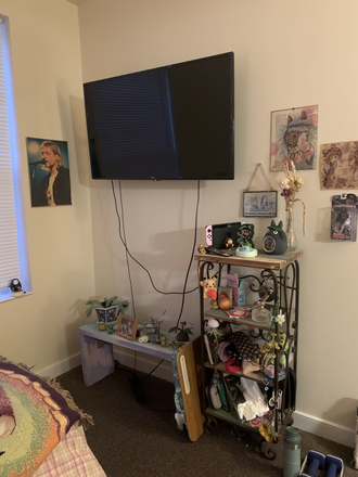 Bedroom 1 - Pine Courts 3 Apartments