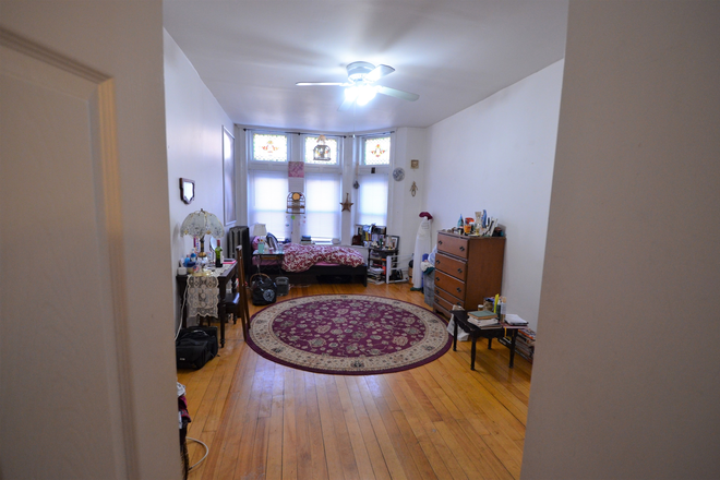 . - 4 bedroom 54 Westland Ave- AVAIL 9/1/26 Apartments