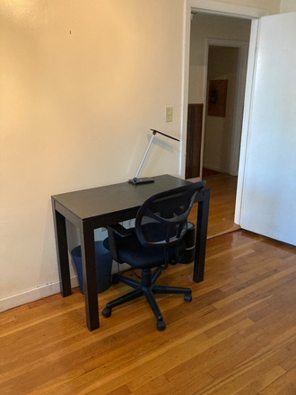 Bedroom A - LARGE SUNNY FURNISHED ROOM NEAR MIT, KENDALL, ALL UTILITES INCLUDED Apartments