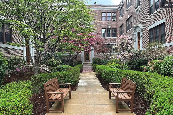 Entrance way to apartment complex - Brookline 2BR (Both Rooms Available) – Furnished – Summer Sublet