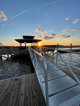 Dock to Stono River - WATERFRONT Stonoview Johns Island,close to MUSC/Downtown House