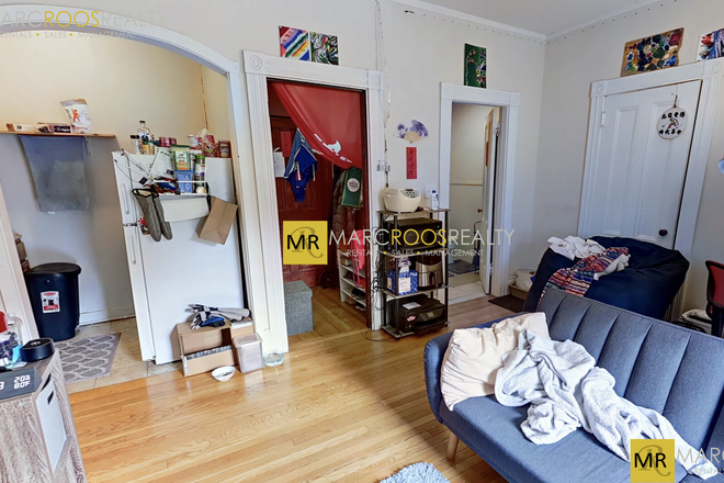 Living Space - Symphony Rd Studio Fenway Apartments