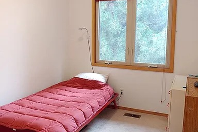 Bedroom - Fox Property Apartments