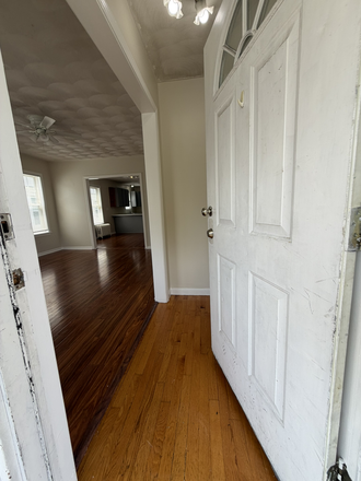 Entrance - w/ foyer and coat closet - Spacious 3 bed, 1.5 bath w/laundry & parking Duplex