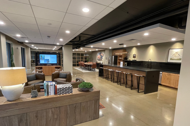 Common area (clubhouse) - Luxury 1BR with Golf Views ~$450+ Below Market | Electric/heat incl | Direct bus to campus |