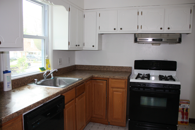 kitchen - One bed room available House
