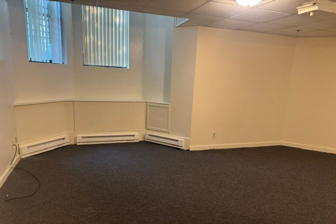 Call NOW for showings! 617-236-8600 - BOYLSTON ST - *NO FEE* GRDN LVL TRUE 2BR/1BA *AVAIL NOW* W/ HW INC, LNDRY IN BLDNG, EQUAL BDRMS Apartments